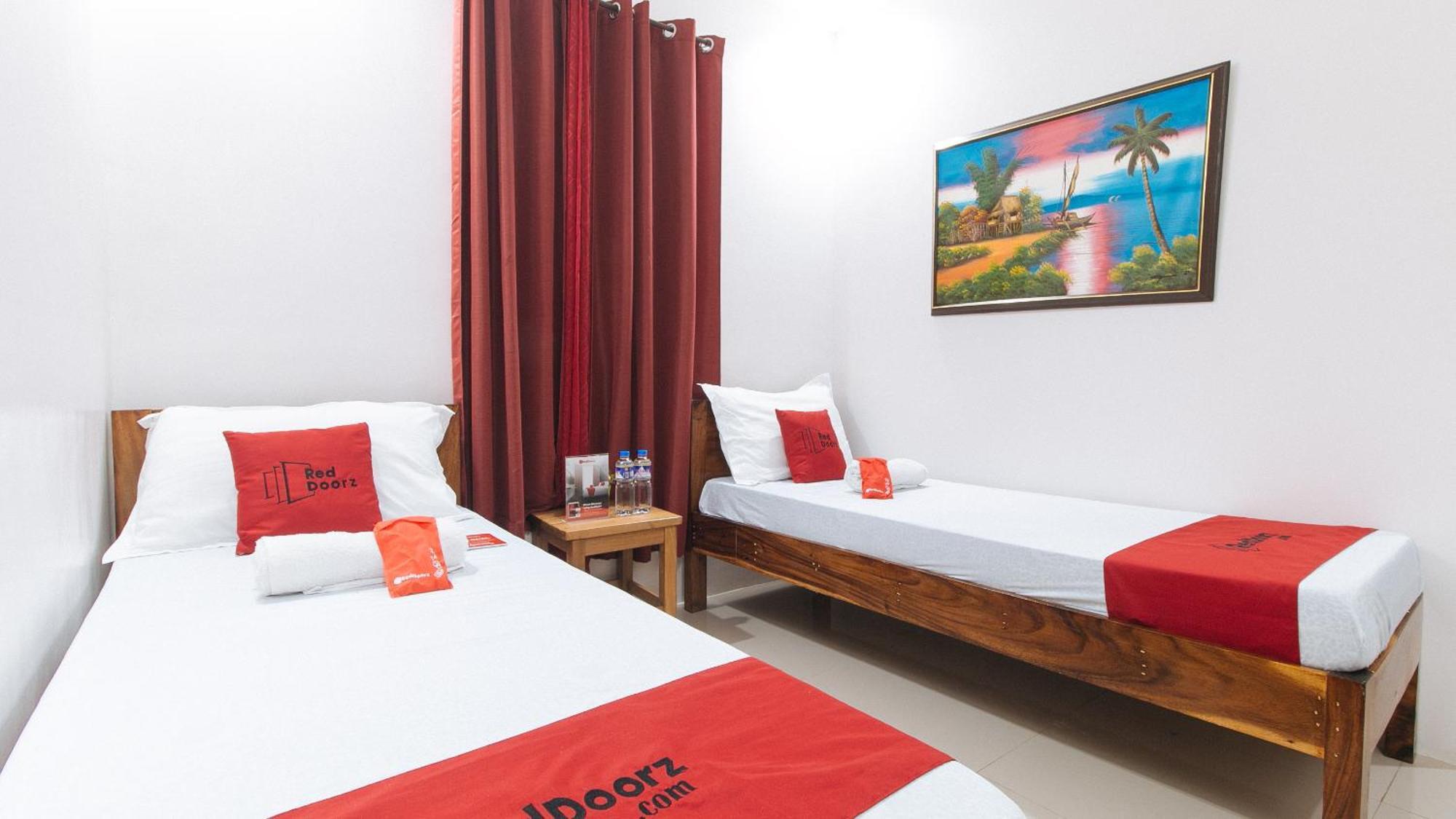 Reddoorz Plus @ Jollydays Hotel Nueva Ecija San Jose  Ngoại thất bức ảnh