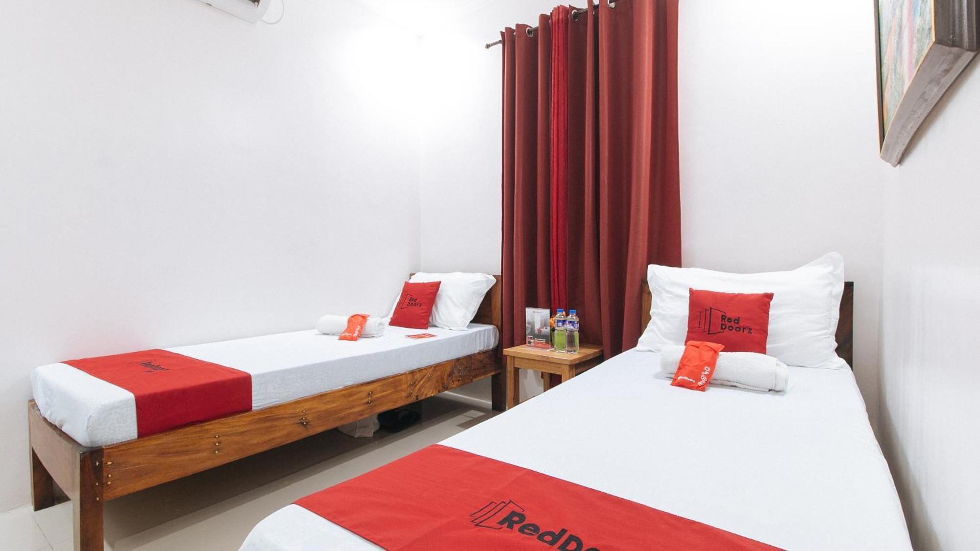 Reddoorz Plus @ Jollydays Hotel Nueva Ecija San Jose  Ngoại thất bức ảnh