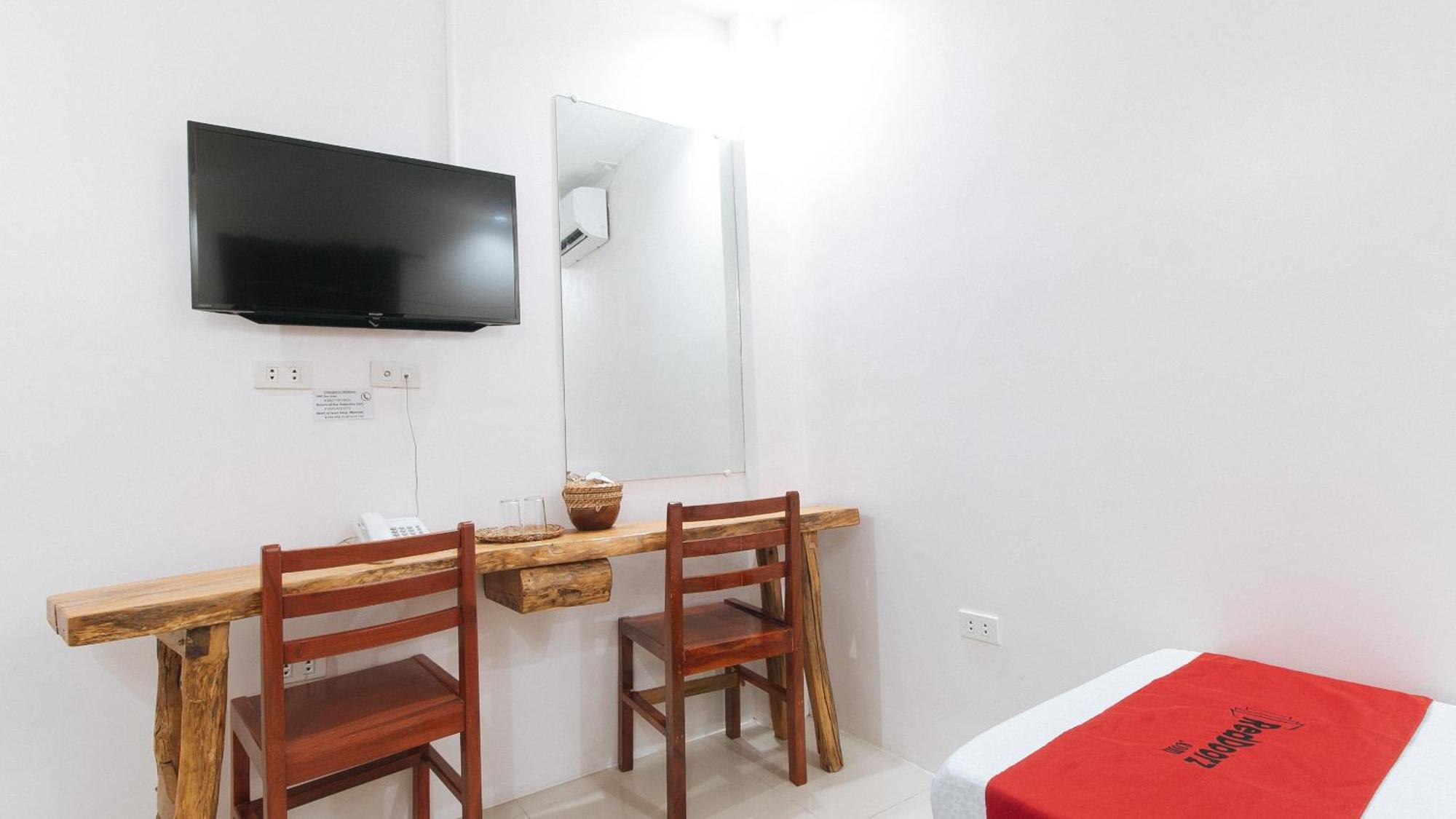Reddoorz Plus @ Jollydays Hotel Nueva Ecija San Jose  Ngoại thất bức ảnh