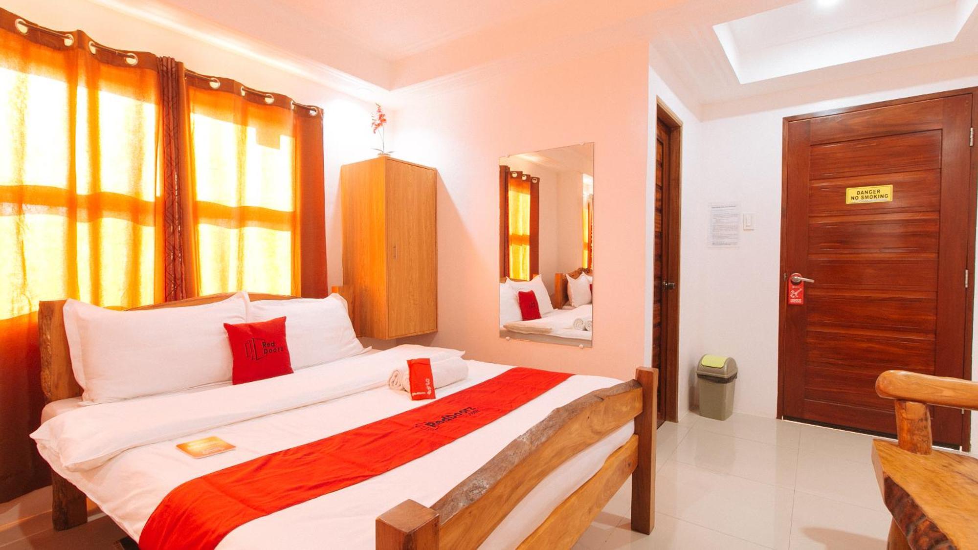 Reddoorz Plus @ Jollydays Hotel Nueva Ecija San Jose  Ngoại thất bức ảnh