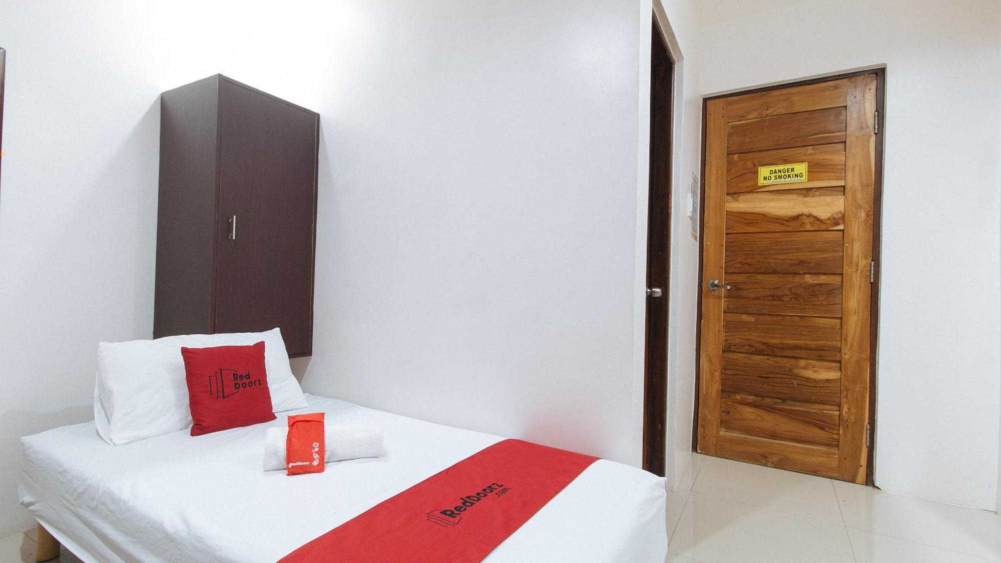 Reddoorz Plus @ Jollydays Hotel Nueva Ecija San Jose  Ngoại thất bức ảnh