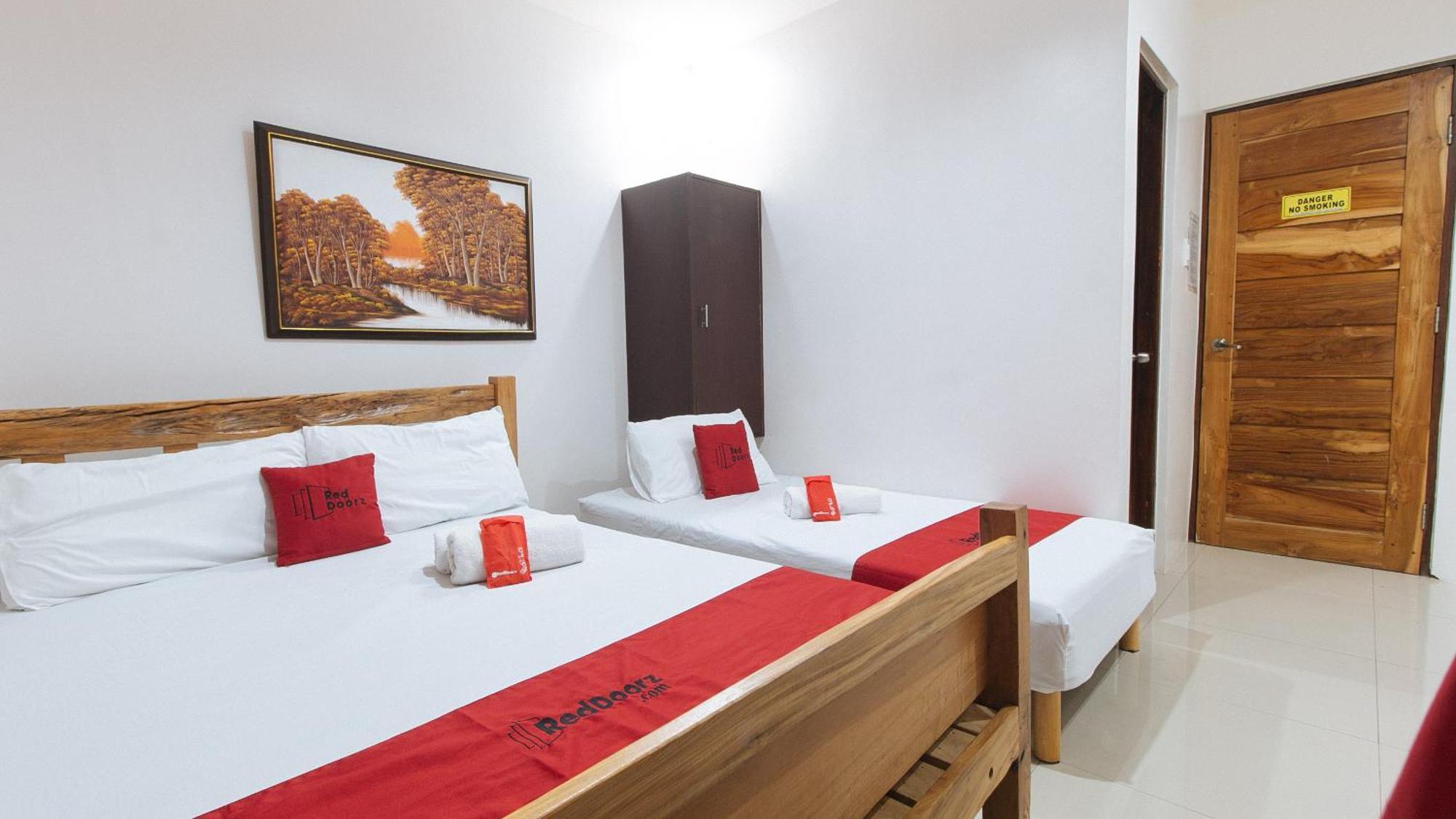 Reddoorz Plus @ Jollydays Hotel Nueva Ecija San Jose  Ngoại thất bức ảnh
