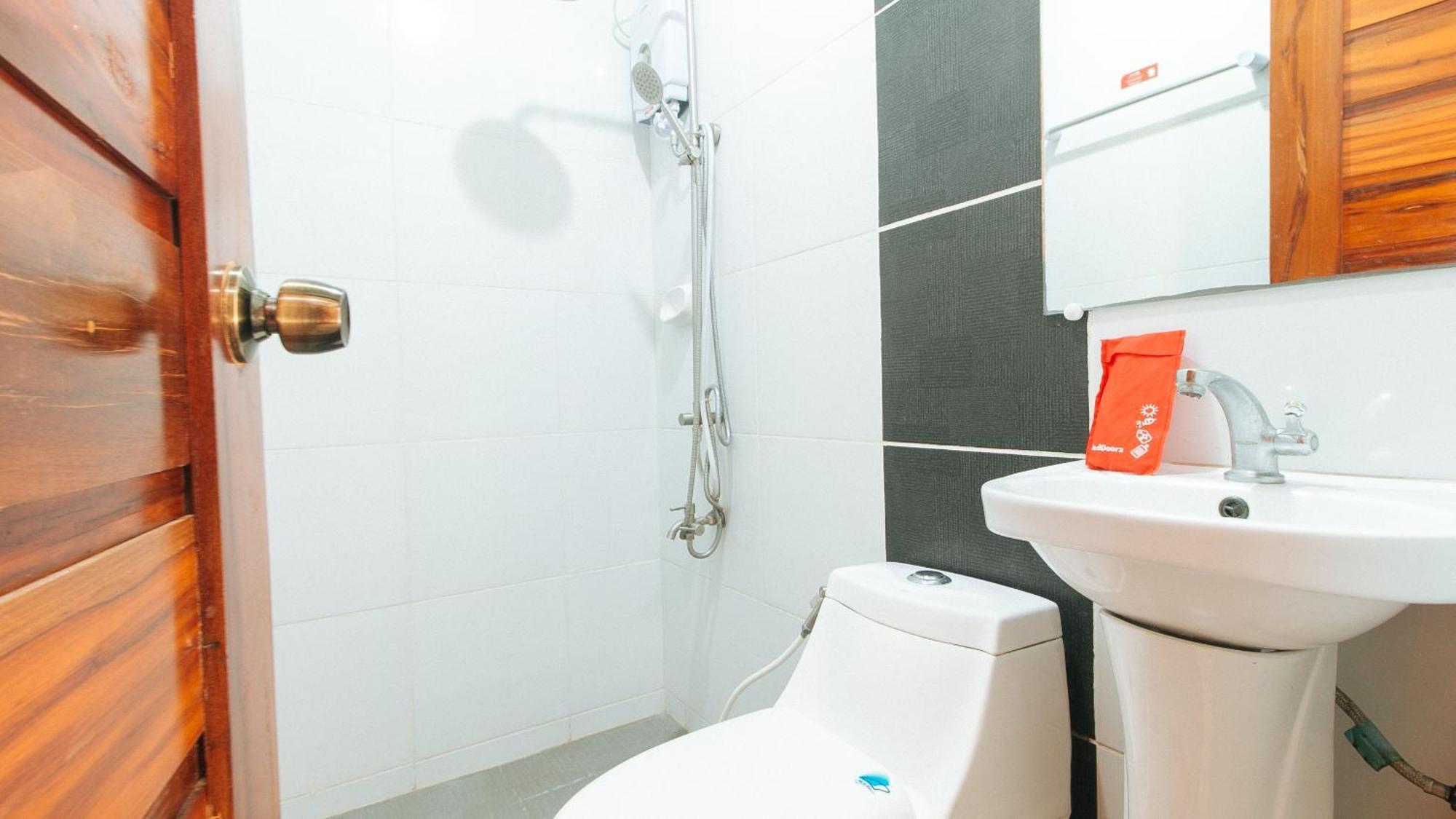 Reddoorz Plus @ Jollydays Hotel Nueva Ecija San Jose  Ngoại thất bức ảnh